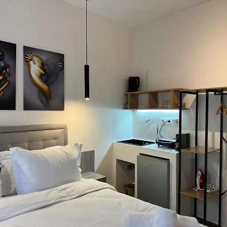 Private Mini Suite-urban Escape